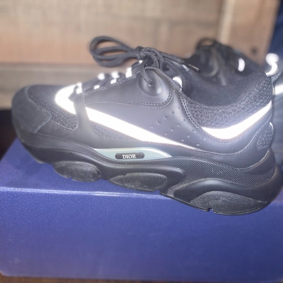 Only worn twice same box and tags that came with the sneakers - Picture 4 of 4